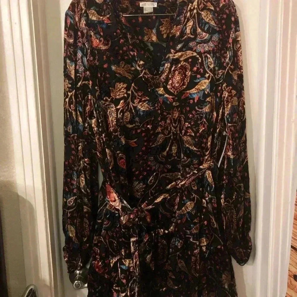 🔥Burnout Velvet Mini Dress🔥 size 6 NWOT - Picture 10 of 14